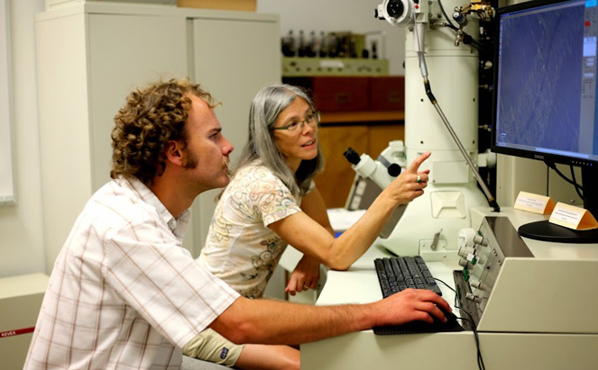 Brent Nelson and Kiisa Nishikawa in the lab.