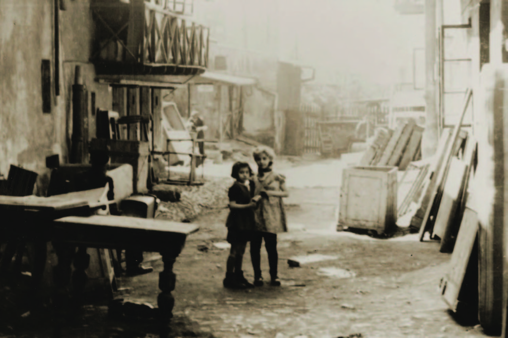 Children in the Bedzin ghetto