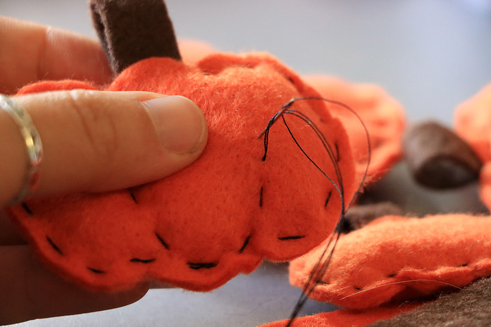 Adding middle stitches to pumpkin