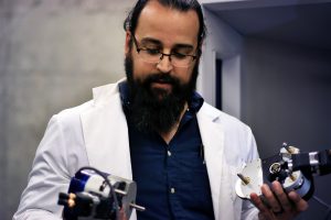 Jorge Muñoz in the lab