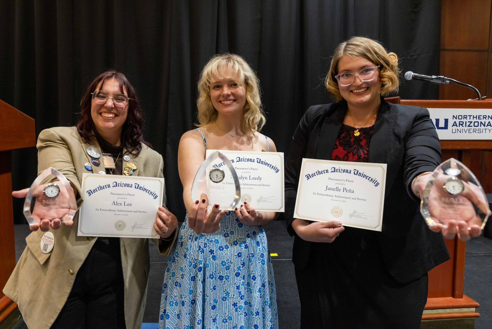 The President's Prize winners with their certificates and prizes