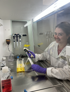 Madeline John at the lab