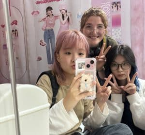 Jaidyn Thompson with friends