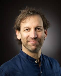 Headshot of Alexander Shenkin